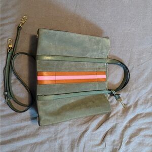Fossil purse! Green suede 💚